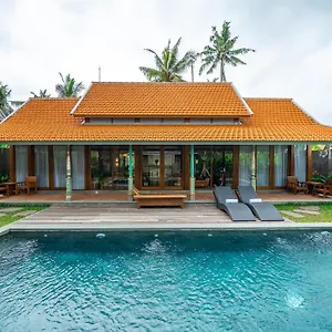  Villa Diary